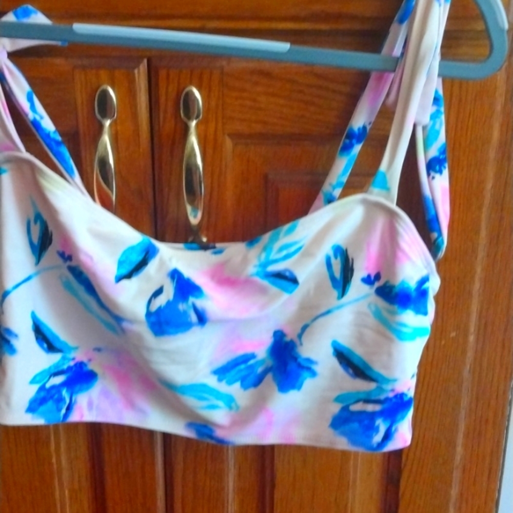 Bathing suit - Picture 3 of 3